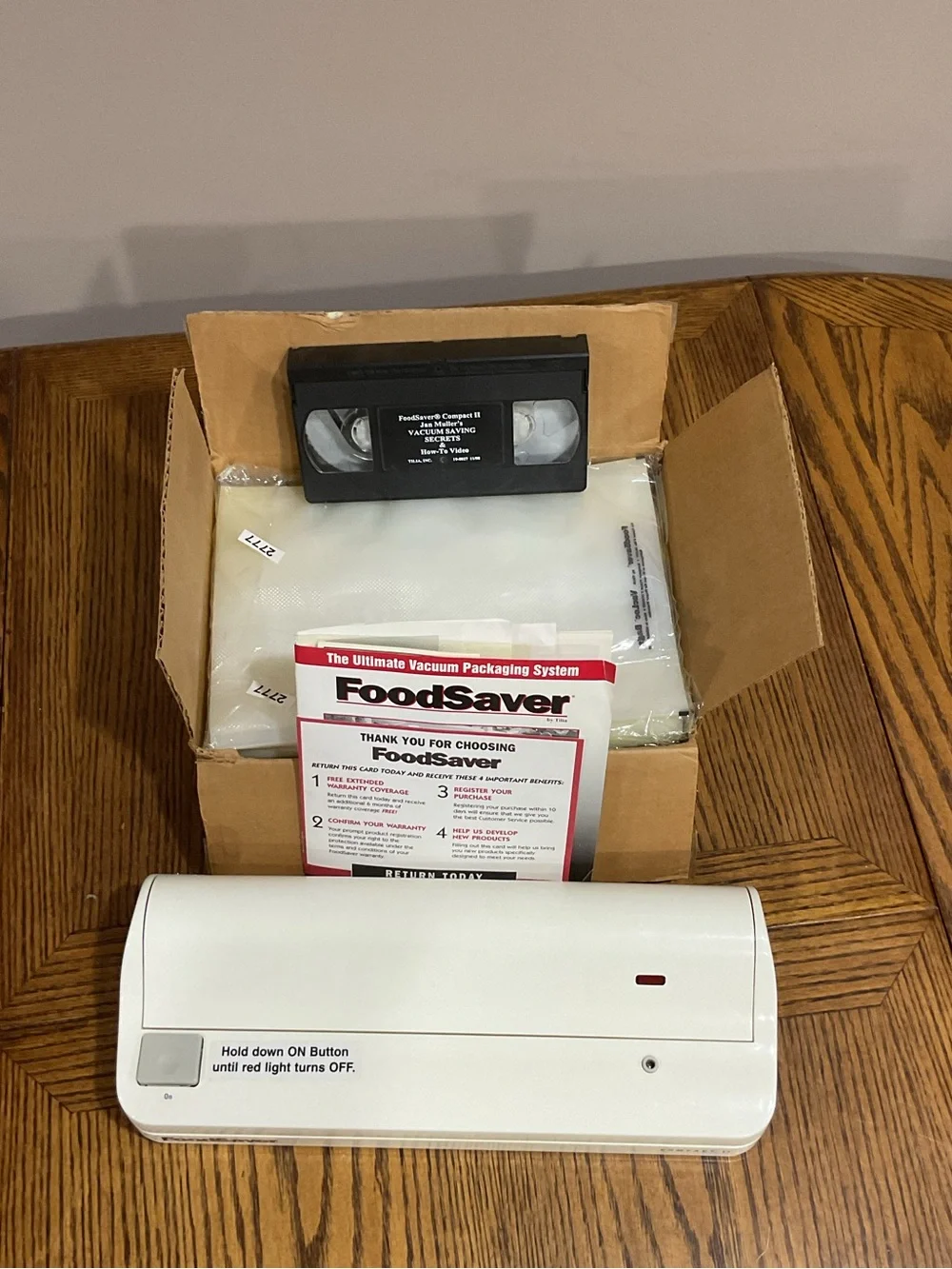 FoodSaver Vacuum Sealer Compact 2 Machine with Bags and Accessories
